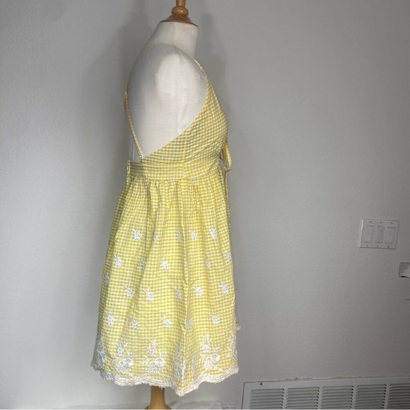 Charlotte Russe Junior Yellow White Floral Embroidered Gingham Mini Dress Size M - Picture 4 of 16